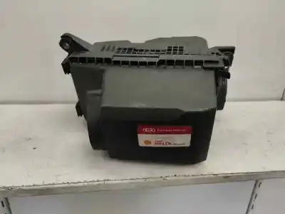 Recambio de automóvil de segunda mano de FILTRO AIRE para KIA STONIC (YBCUV) 1.0 TGDI CAT referencias OEM IAM 28112-H8450  
