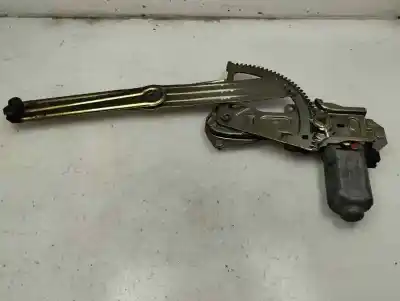 Peça sobressalente para automóvel em segunda mão elevador de vidros dianteira esquerda por peugeot 205 berlina 205 xt referências oem iam 