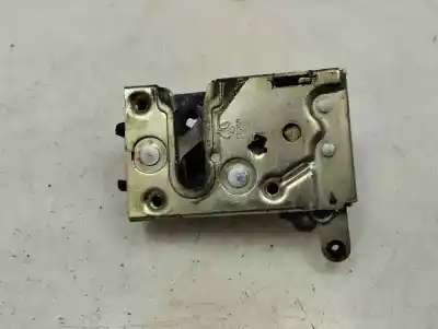 Peça sobressalente para automóvel em segunda mão fechadura da porta dianteira direita por peugeot 205 berlina 205 xt referências oem iam 