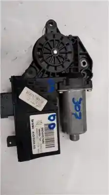 Pièce détachée automobile d'occasion MOTEUR LÈVE VITRE AVANT DROIT pour PEUGEOT 307 (S1)  Références OEM IAM 9634457480  