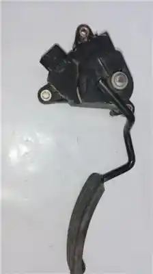 Second-hand car spare part accelerator pedal for renault clio iii 1.2 16v oem iam references 8200297335  