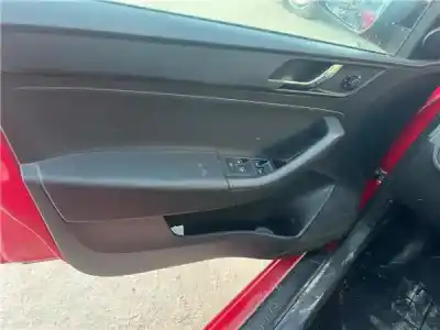 Peça sobressalente para automóvel em segunda mão forra / revestimento da porta dianteira esquerda por skoda rapid spaceback (nh1) 1.6 tdi referências oem iam 