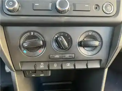 Peça sobressalente para automóvel em segunda mão comando de sofagem (chauffage / ar condicionado) por skoda rapid spaceback (nh1) 1.6 tdi referências oem iam 