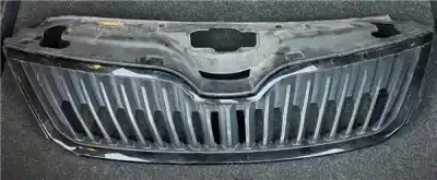 Peça sobressalente para automóvel em segunda mão grelha frontal por skoda rapid spaceback (nh1) 1.6 tdi referências oem iam 