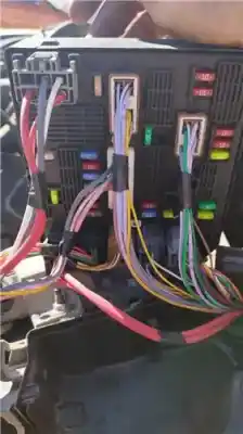 İkinci el araba yedek parçası RÖLE/SIGORTA KUTUSU için RENAULT FLUENCE (L3_)  OEM IAM referansları 284B60874R  