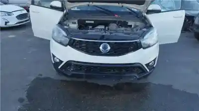 Автозапчасти б/у правая фара за ssangyong korando (ck) 2.2 xdi ссылки oem iam 
