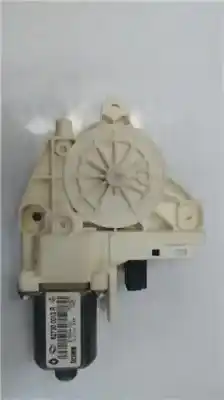 Автозапчастина б/у двигатель заднього правого скла для renault fluence (l3_) 1.5 dci (l30a) посилання на oem iam 827300013r  