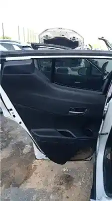 Pièce détachée automobile d'occasion Garniture De Porte Arriere Gauche pour TOYOTA C-HR (_X1_) 1.8 HYBRID (ZYX10_, ZYX11_) Références OEM IAM   
