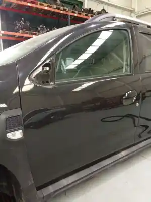 Автозапчастина б/у передні ліві двері для dacia duster (hm_) 1.3 tce 130 (hmmf) посилання на oem iam 801019736r  