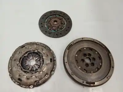 İkinci el araba yedek parçası DEBRIYAJ KITI için VOLKSWAGEN MULTIVAN V (7HM, 7HN, 7HF, 7EF, 7EM, 7EN) 2.0 TDI OEM IAM referansları 03L141015B  