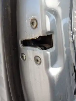 Pièce détachée automobile d'occasion SERRURE DE PORTE AVANT GAUCHE pour HYUNDAI IX35 (EL/LM) 1.7 Classic 2WD Références OEM IAM 813102Y000  