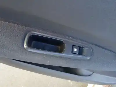 Pezzo di ricambio per auto di seconda mano interruttore alzacristalli anteriore sinistro per peugeot 5008 ii (mc_, mj_, mr_, m4_) 1.6 bluehdi 115 (mcbhxh, mcbhxw) riferimenti oem iam 6490x4