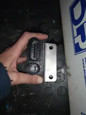 Peça sobressalente para automóvel em segunda mão caixa de pré-aquecimento por bmw serie 1 berlina (e81/e87) 120d referências oem iam 0522120102  