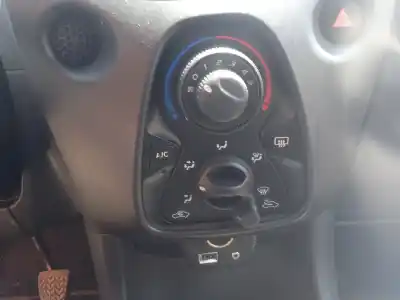 Peça sobressalente para automóvel em segunda mão comando de sofagem (chauffage / ar condicionado)  por citroen c1 1.0 referências oem iam 