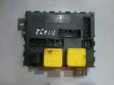 Pezzo di ricambio per auto di seconda mano Scatola Relè/fusibili per FIAT MAREA WEEKEND (185) 1.9 JTD CAT Riferimenti OEM IAM 46533389  A223