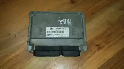 Peça sobressalente para automóvel em segunda mão Centralina De Motor Uce por VOLKSWAGEN POLO (9N1) 1.2 Referências OEM IAM 03D906032C  5WP40124 07