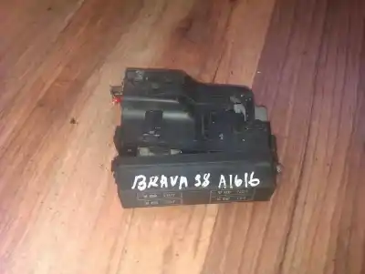 Recambio de automóvil de segunda mano de CAJA RELES -  FUSIBLES para FIAT BRAVO (182)  referencias OEM IAM   