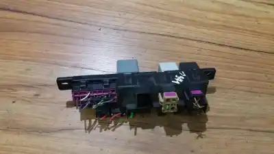 Pezzo di ricambio per auto di seconda mano Scatola Relè/fusibili per VOLKSWAGEN PASSAT VARIANT (3B6) 2.8 V6 30V Riferimenti OEM IAM 8L0941822A  896083000