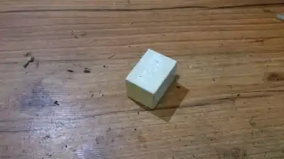 Second-hand car spare part Relay for CITROEN BERLINGO 1.8 Multivolumen OEM IAM references AVVACP3  