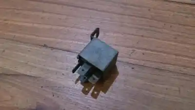 Pezzo di ricambio per auto di seconda mano Relè per CHRYSLER VOYAGER (GS) 2.0 16V CAT Riferimenti OEM IAM 20200100  