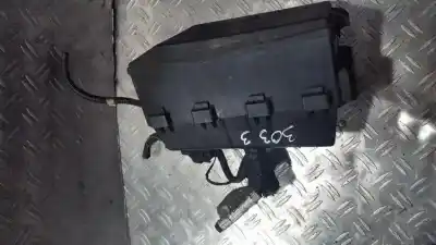 Gebrauchtes Autoersatzteil RELAIS SICHERUNGSKASTEN Multifunktionsrelais zum FORD FOCUS TURNIER (CB4)  OEM-IAM-Referenzen 98AG14A142AD  