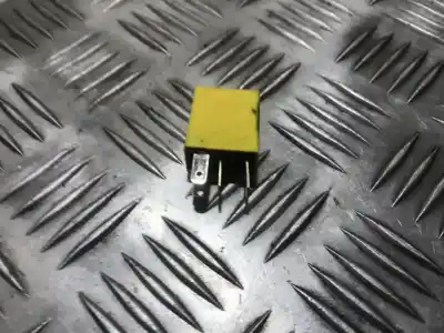 Second-hand car spare part Relay for OPEL COMBO 1.3 16V CDTI OEM IAM references 24433728  