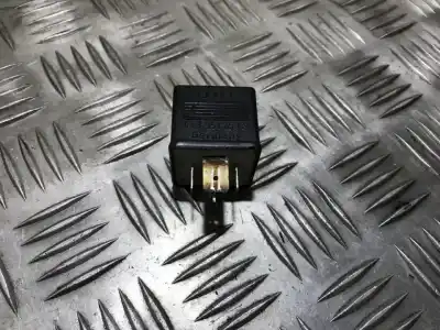 Peça sobressalente para automóvel em segunda mão Relé Para Automóvel por AUDI 80 B4 AVANT (8C5) 1.9 TDI Referências OEM IAM 443951253S  899556