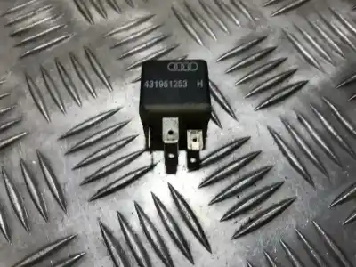 Peça sobressalente para automóvel em segunda mão  por AUDI 80 B4 AVANT (8C5)  Referências OEM IAM 431951253H  