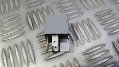 Peça sobressalente para automóvel em segunda mão Relé Para Automóvel por VOLKSWAGEN GOLF PLUS (5M1) 1.9 TDI Referências OEM IAM 8D0951253  V23134-J52-X300, V23134J52X300