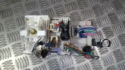 Second-hand car spare part Fuse Box Unit for TOYOTA RAV 4 (A2) 2.0 D-4D 4WD OEM IAM references 8273342060  82733-42060