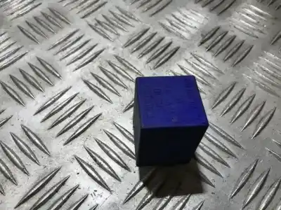 Second-hand car spare part relay for opel corsa b 1.7 diesel oem iam references 90240092  38310