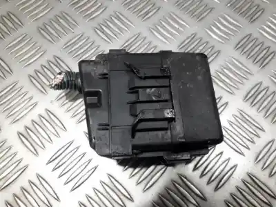 Peça sobressalente para automóvel em segunda mão caixa de fusíveis e relés por toyota auris 2.2 d-cat referências oem iam   