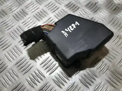 Second-hand car spare part fuse box unit for skoda octavia combi (1u5) 1.9 tdi oem iam references 8d1941824   Second-hand car spare part fuse box unit for skoda octavia combi (1u5) 1.9 tdi oem iam references 8d1941824