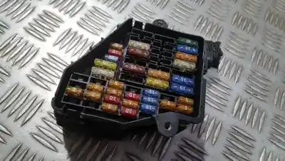 Peça sobressalente para automóvel em segunda mão Caixa De Fusíveis E Relés por AUDI A8, D3 2002.09 - 2005.6 4.2 QUATTRO 246KW 2002.10 - 2010.07 Referências OEM IAM   