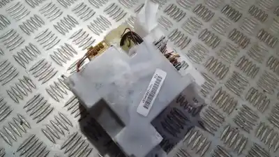 Second-hand car spare part fuse box unit for toyota corolla (e11) 2.0 d-4d linea sol oem iam references 6189  081125304k05