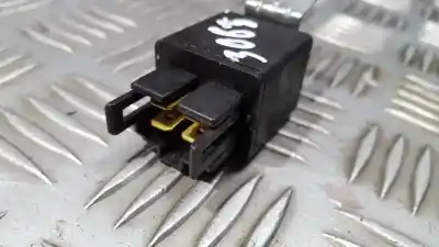 Second-hand car spare part relay for ssangyong rodius, 2004.01 - 2008.08 2.7 l 5-cylinder 121kw 2004.01 - 2013.02 oem iam references   