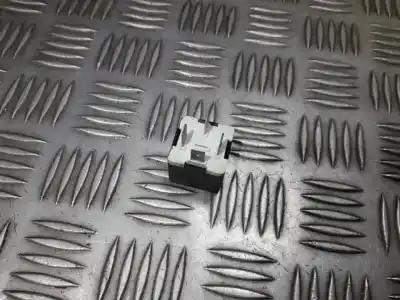 Second-hand car spare part relay for skoda octavia combi (1z5) 2.0 tdi oem iam references 141951253b  