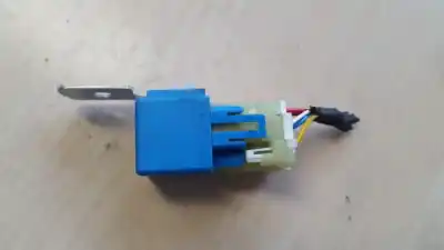 Pezzo di ricambio per auto di seconda mano relè per kia ceed (ed) 1.6 crdi 115 riferimenti oem iam 952251f100  95225-1f100