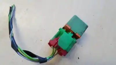 Second-hand car spare part relay for citroen c4 picasso 1.8 oem iam references pa66gf30  