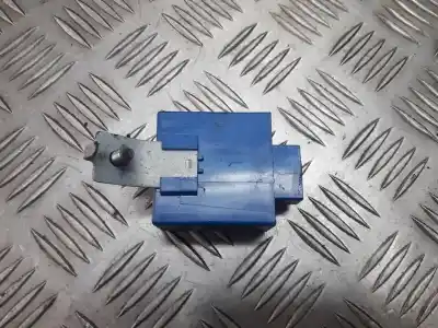 Pezzo di ricambio per auto di seconda mano relè per mazda premacy (cp) 2.0 turbodiesel cat riferimenti oem iam ge4t66810  