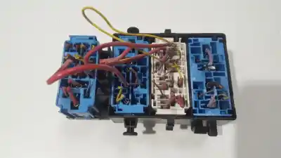 Second-hand car spare part fuse box unit for renault espace iv (jk0) 2.2 dci turbodiesel oem iam references 8200003634  