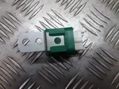 Pezzo di ricambio per auto di seconda mano relè per mazda premacy (cp) 2.0 turbodiesel cat riferimenti oem iam 0568002120  