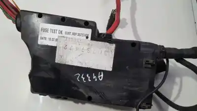 Pièce détachée automobile d'occasion boîtes à fusibles pour volvo v50 (545) 2.0 d références oem iam 3m5t14a142ab  3m5t-14a142-ab, 8688039