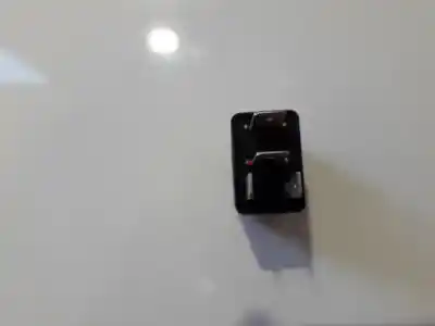 Pezzo di ricambio per auto di seconda mano relè per opel vectra c caravan 1.9 cdti riferimenti oem iam 24435922  702.20