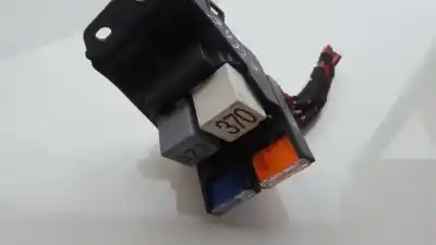 Pezzo di ricambio per auto di seconda mano  per AUDI A6 AVANT (4F5)  Riferimenti OEM IAM 8A0937530  GSM3