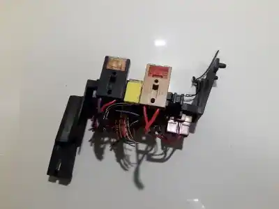 Pezzo di ricambio per auto di seconda mano scatola relè/fusibili per audi a6, c5 1997.01 - 2001.08 2.4 121kw 1997.02 - 2005.01 riferimenti oem iam 8d2937545d  8d2 937 545 d
