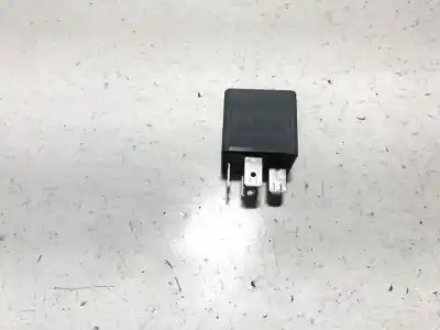 Pezzo di ricambio per auto di seconda mano  per AUDI A4 B6 (8E2)  Riferimenti OEM IAM 8D0951253A  V23134-B52-X301
