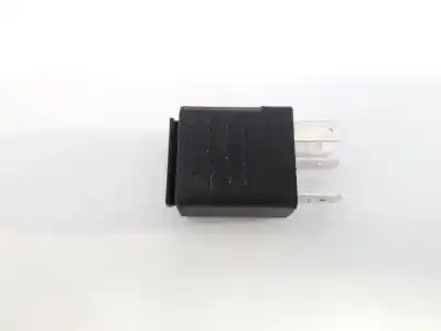 Pezzo di ricambio per auto di seconda mano relè per opel meriva b 1.7 16v cdti riferimenti oem iam 24435922