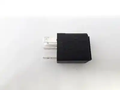 Pezzo di ricambio per auto di seconda mano relè per opel meriva b 1.7 16v cdti riferimenti oem iam 24435922