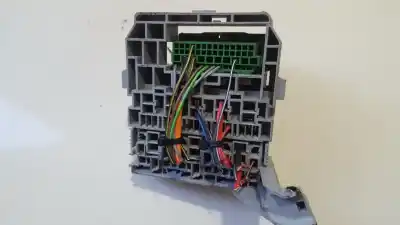 Second-hand car spare part fuse box unit for opel meriva b 1.7 16v cdti oem iam references 93363150  